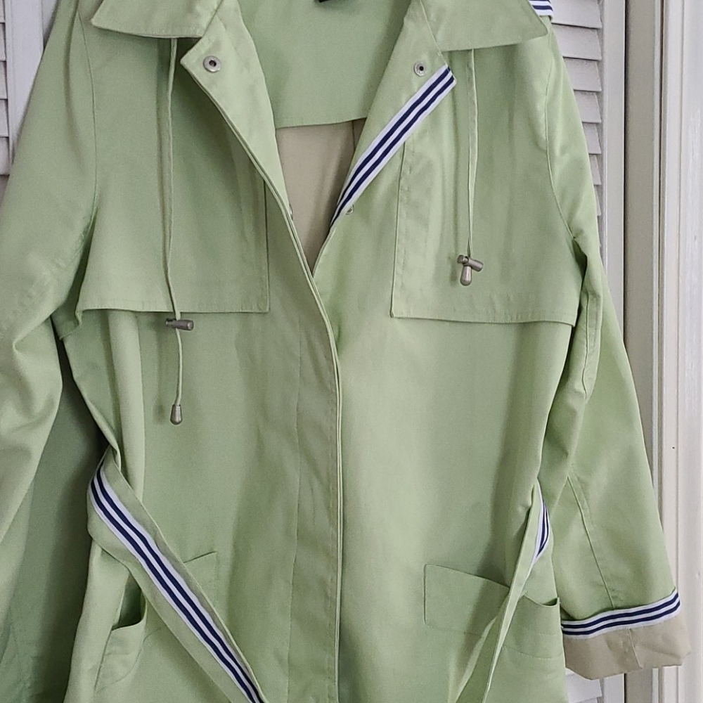 Rain coat